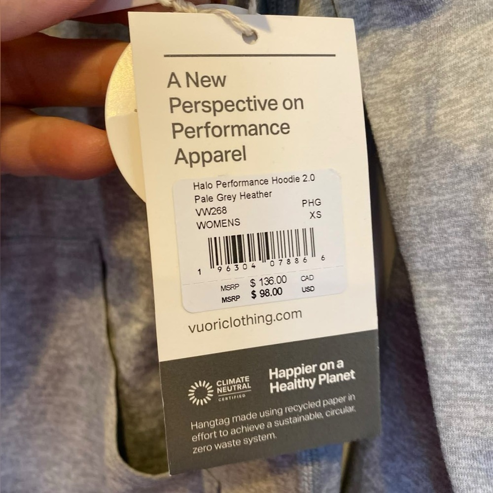 NWT Vuori halo performance hoodie PALE GREY HEATHER Size XS - Picture 3 of 3